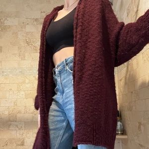 URBAN OUTFITTERS cozy maroon chunky sweater